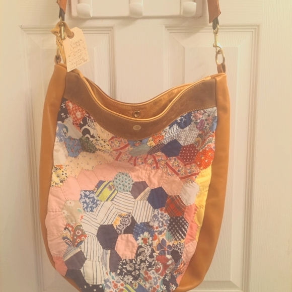 NEW Rebyc One Of A Kind Floral Vintage Needlepoint And Quilted Shoulder Bag - Picture 2 of 7